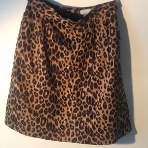 5$ with bundle 💜 Cool skirt!